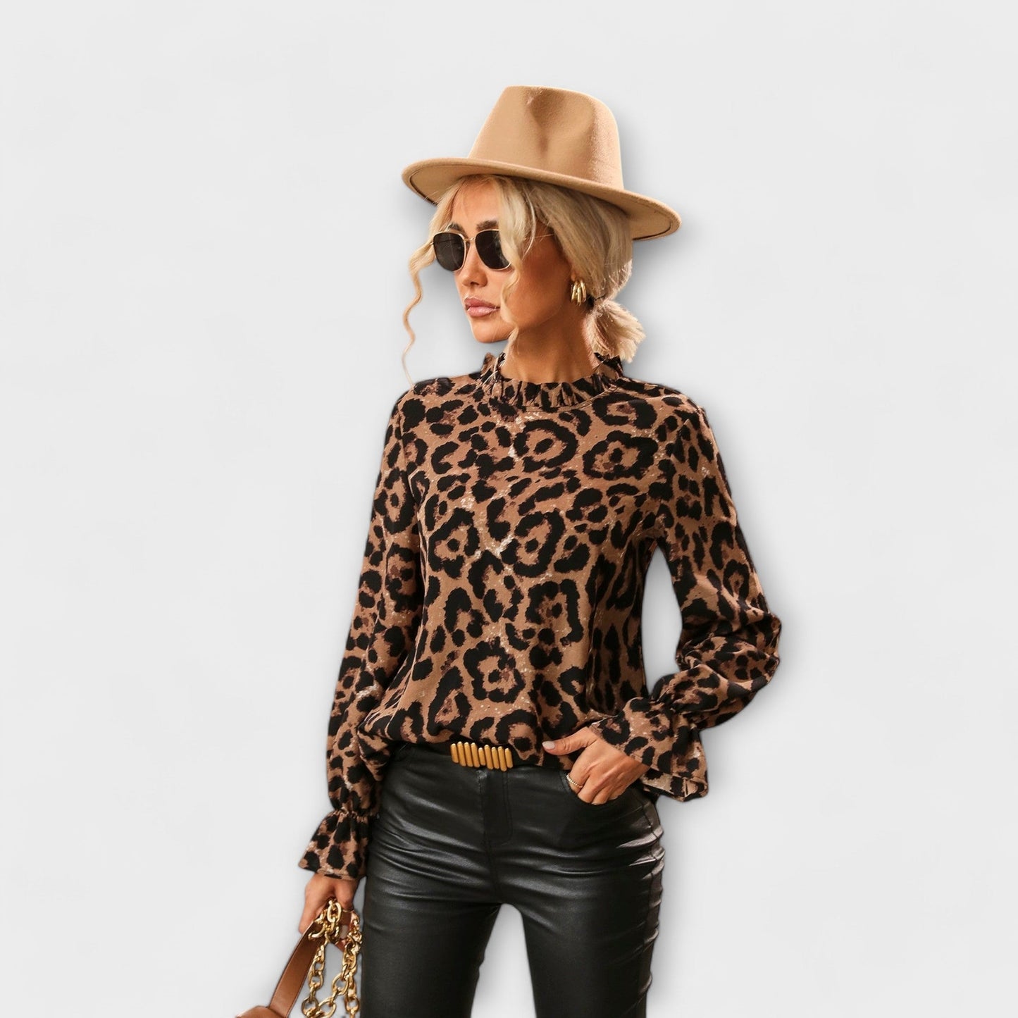 Kayla - Blusa de leopardo con cuello plisado