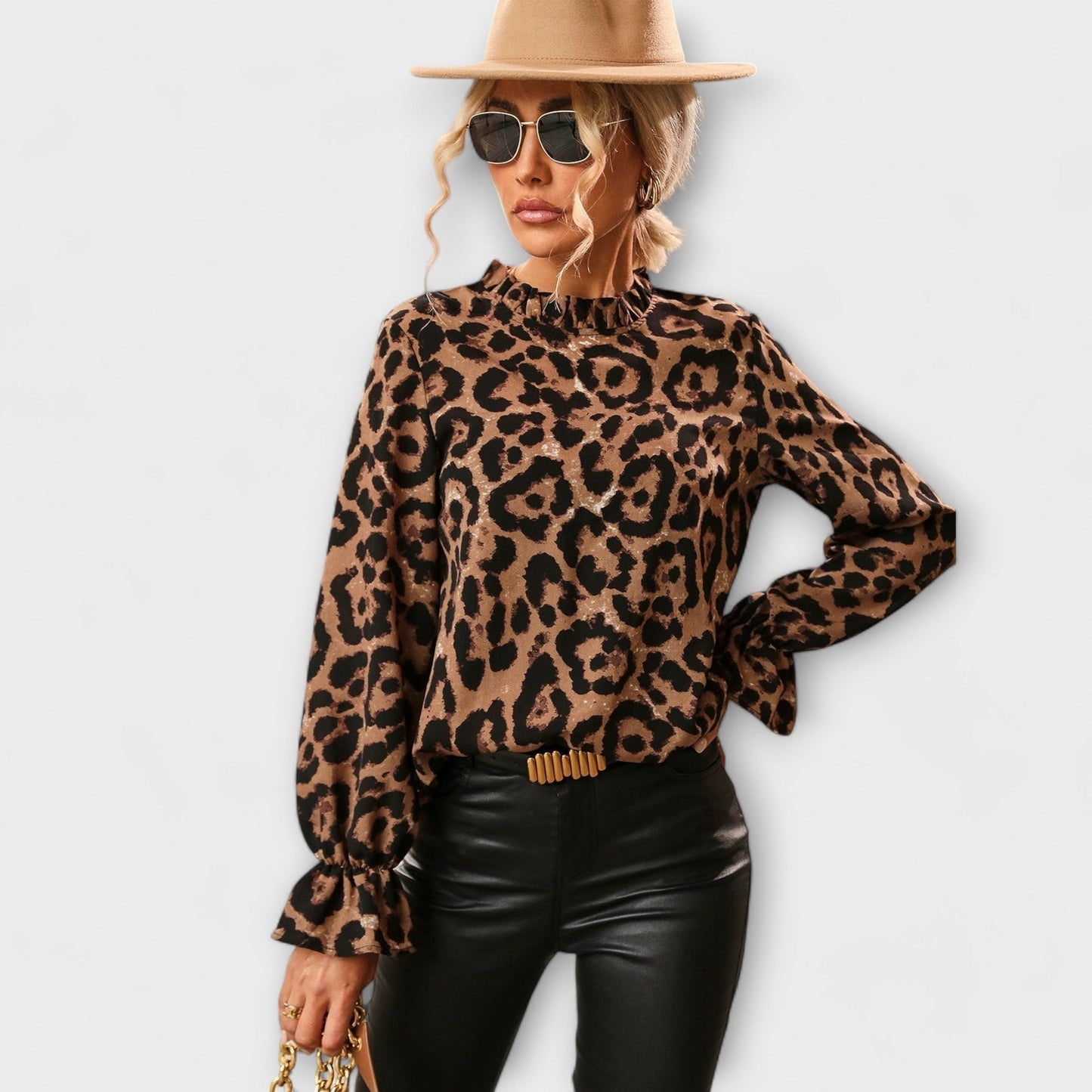 Kayla - Blusa de leopardo con cuello plisado