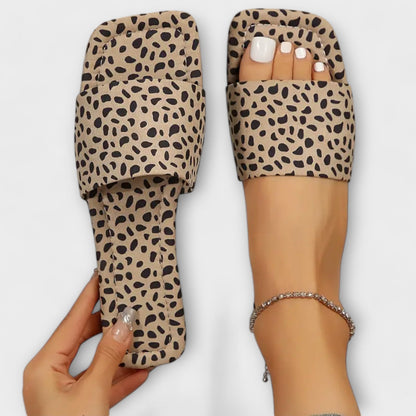 Mocasines planos con estampado de leopardo