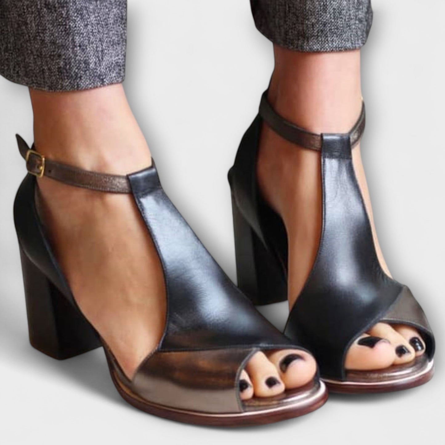 Nadaria – Estilo T-Strap con comodidad