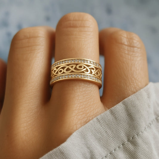 María | Anillo Hueco Dorado Elegante
